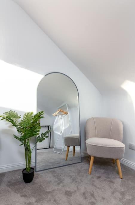 The Stylish 3-Bedroom Maisonette Retreat Стерлинг Экстерьер фото